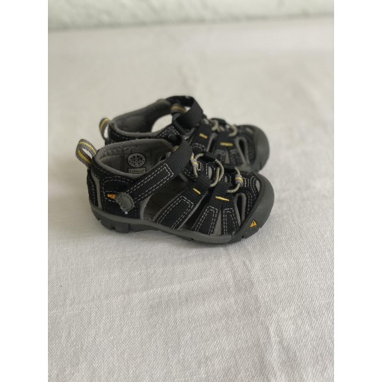 Toddler Boys Black Keen Newport H2 Sz. 5 Sandal Shoe