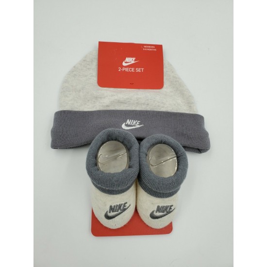 Nike Baby Booties & Cap Gift, 0-6 Months Multi Color, Boys Girls Infant Hat L33