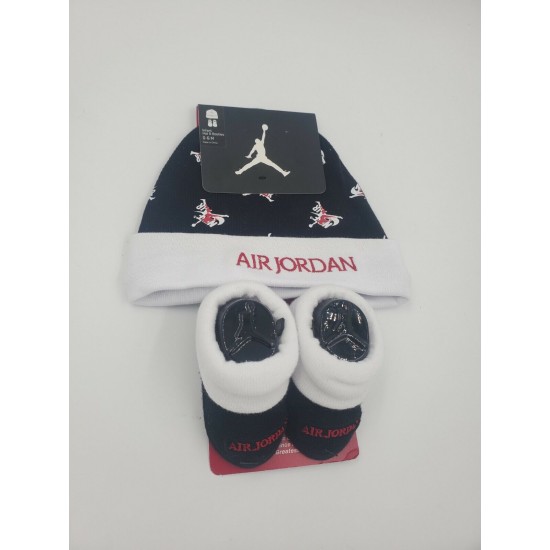 Nike Baby Booties & Cap Gift, 0-6 Months Multi Color, Boys Girls Infant Hat L33