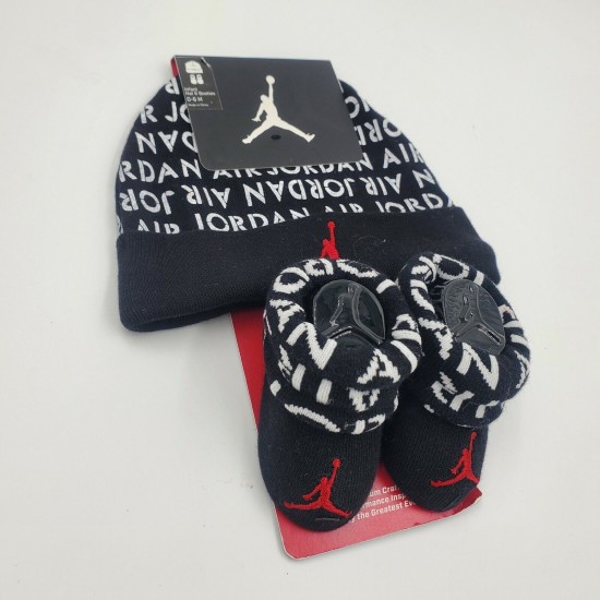 Nike Baby Booties & Cap Gift, 0-6 Months Multi Color, Boys Girls Infant Hat L33